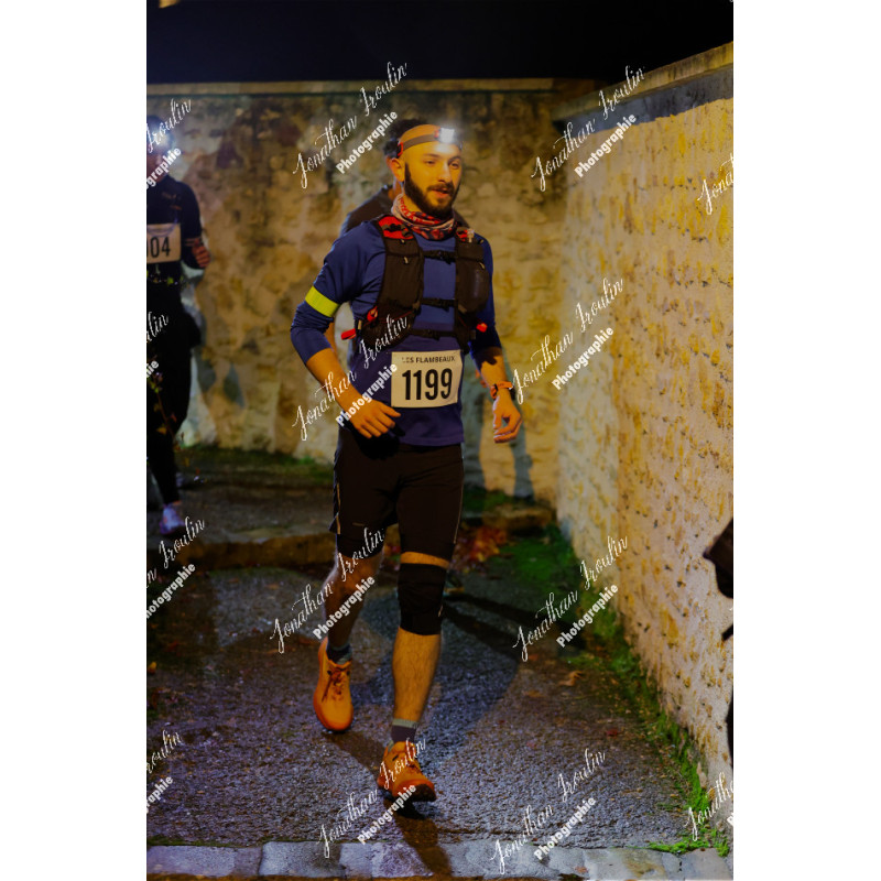 2025-11-15_20-28-12_JI_L3948_ps