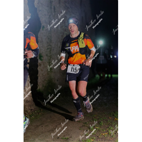 2025-11-15_21-34-44_JI_L7785_ps