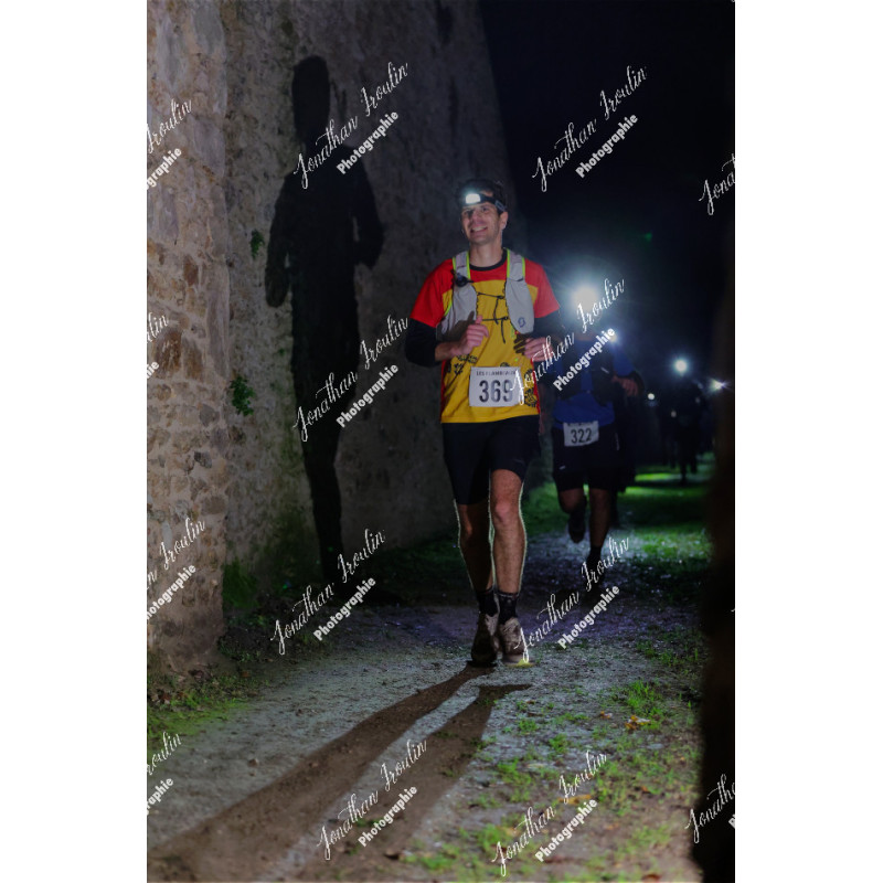 2025-11-15_21-35-10_JI_L7812_ps