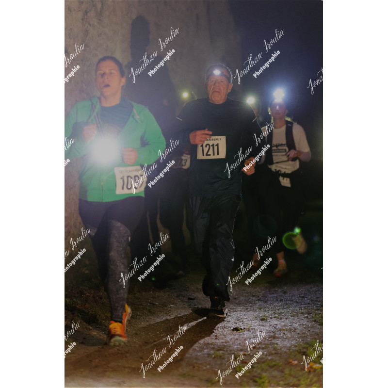 2025-11-15_21-35-53_JI_L7876_ps