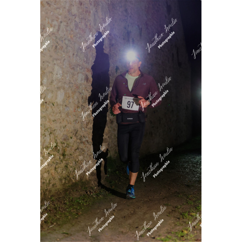 2025-11-15_21-36-59_JI_L7933_ps