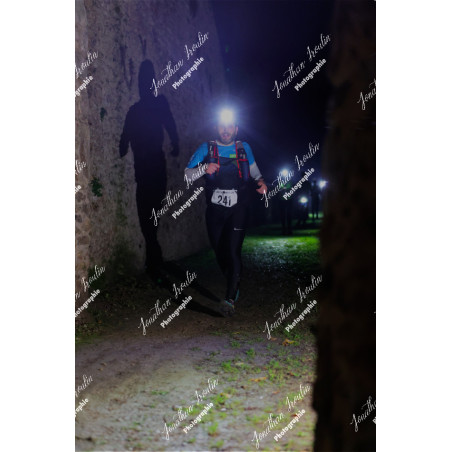2025-11-15_21-37-44_JI_L7982_ps