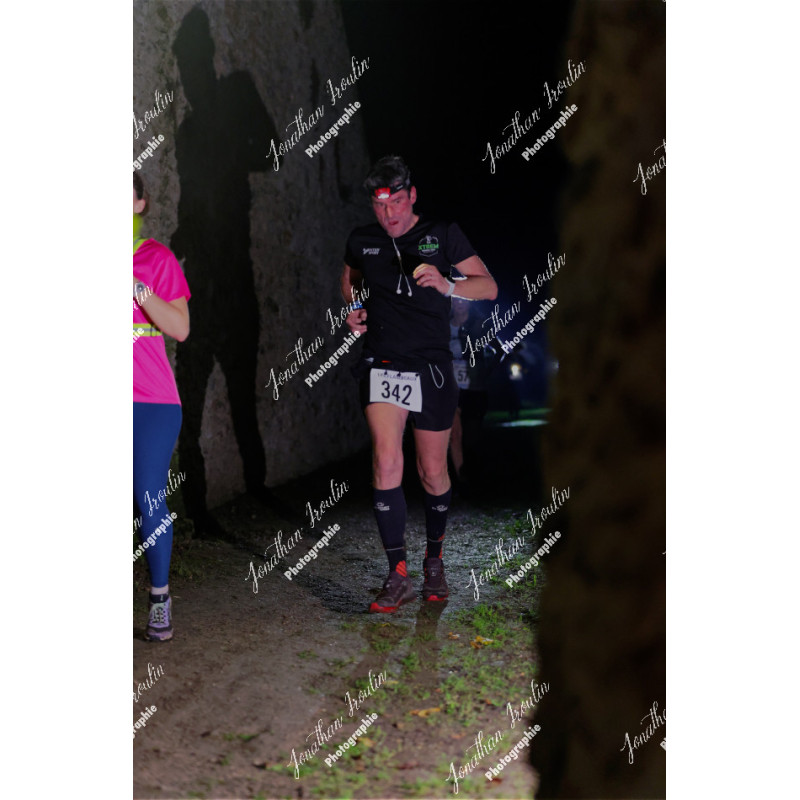 2025-11-15_21-38-50_JI_L8052_ps