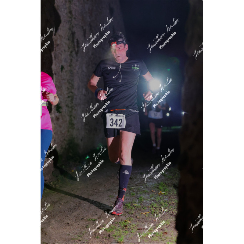 2025-11-15_21-38-51_JI_L8055_ps