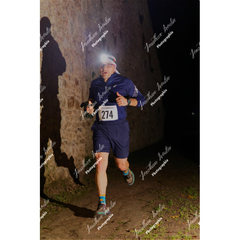 2025-11-15_21-39-25_JI_L8093_ps