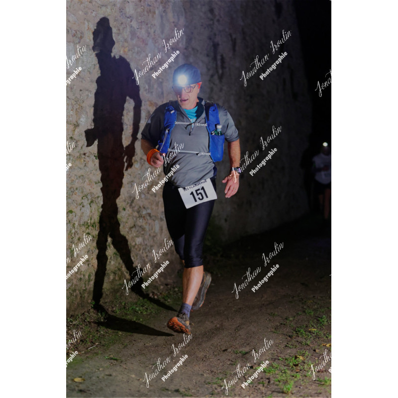 2025-11-15_21-40-45_JI_L8172_ps