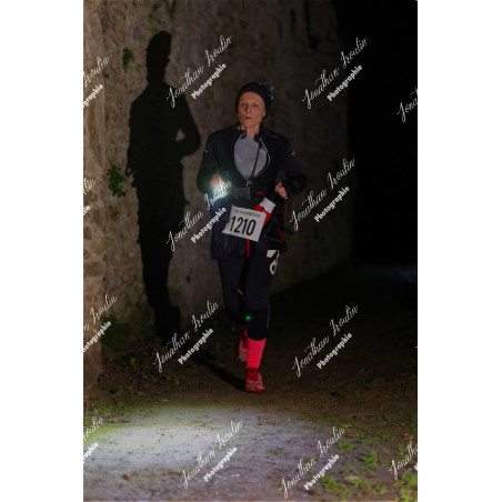 2025-11-15_21-40-51_JI_L8180_ps