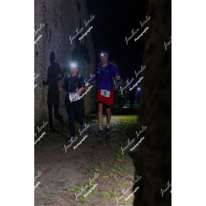 2025-11-15_21-41-21_JI_L8203_ps