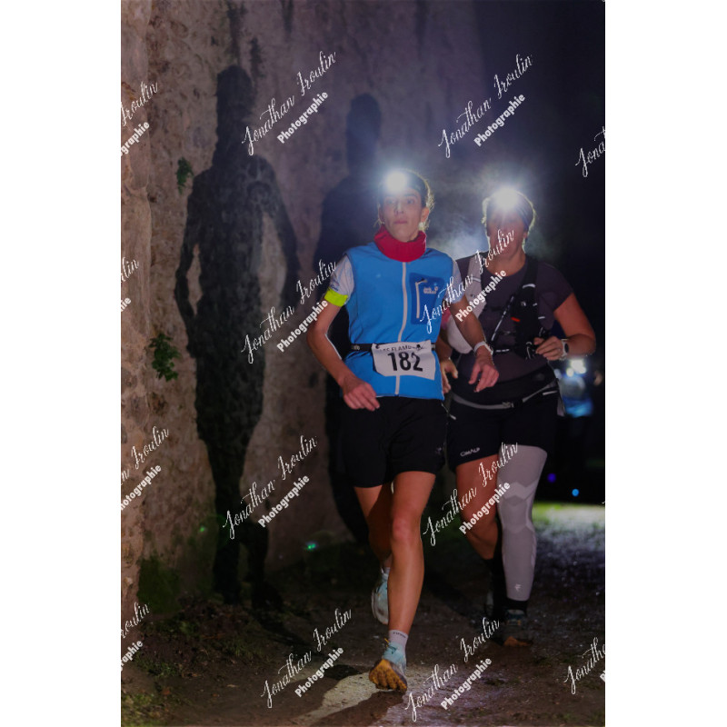 2025-11-15_21-41-59_JI_L8261_ps