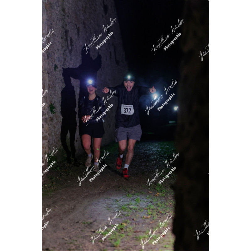 2025-11-15_21-42-44_JI_L8330_ps