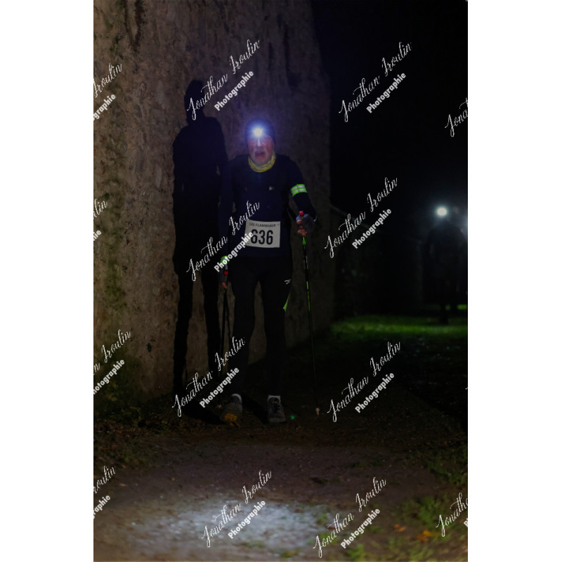 2025-11-15_21-42-52_JI_L8341_ps