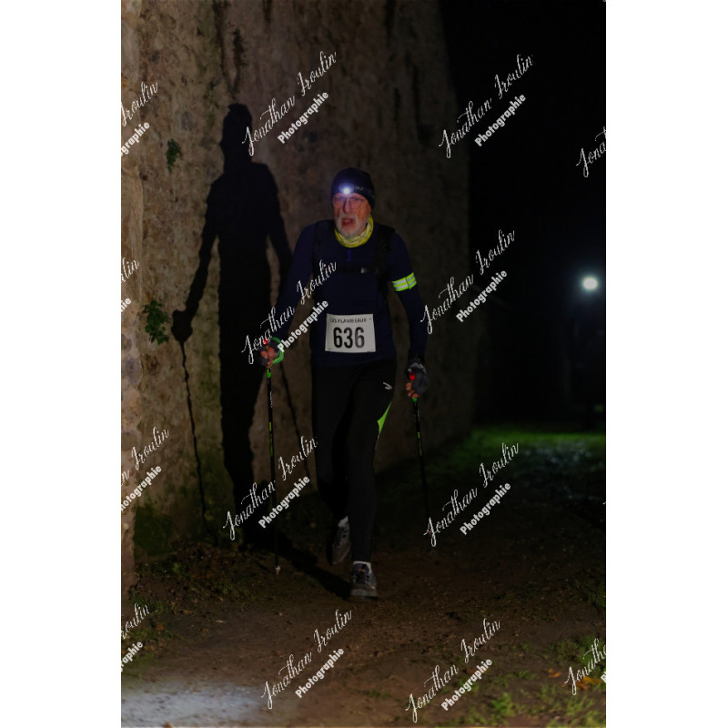 2025-11-15_21-42-52_JI_L8344_ps