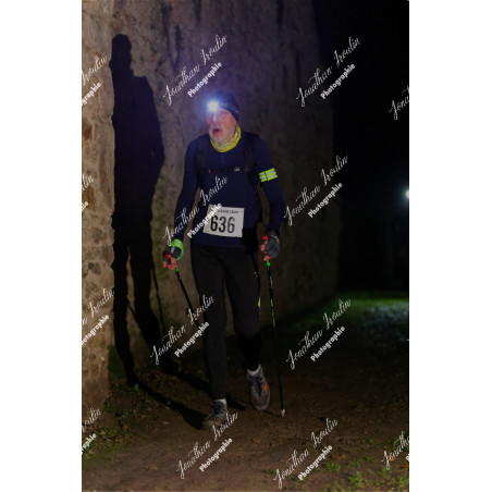 2025-11-15_21-42-53_JI_L8346_ps