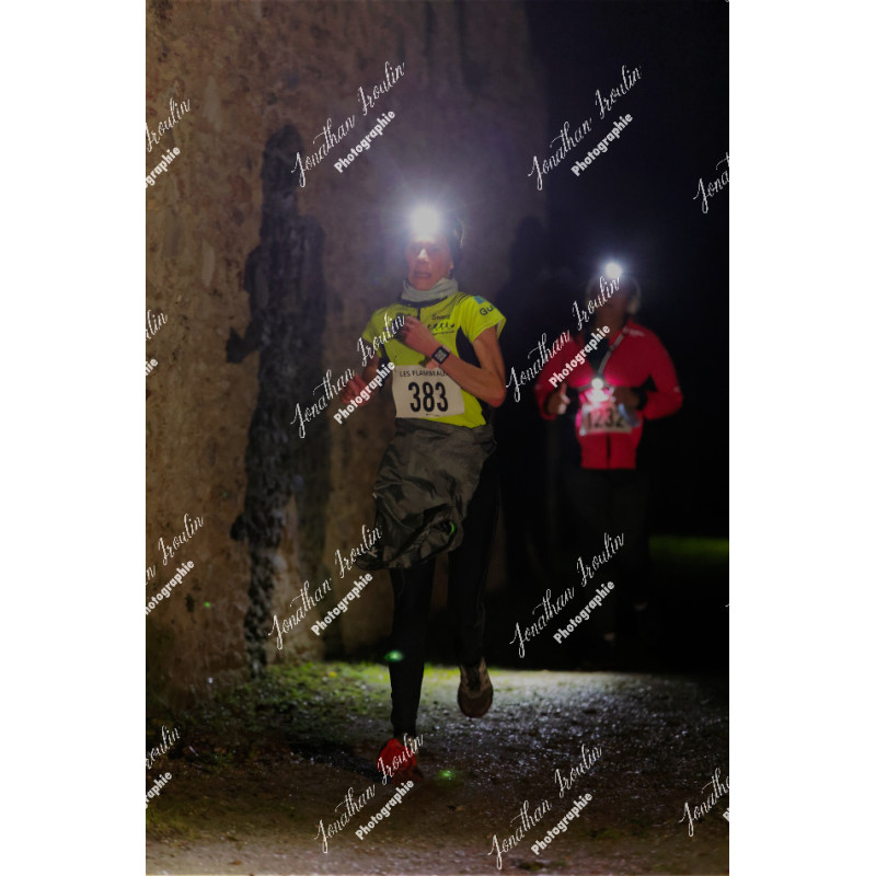 2025-11-15_21-43-11_JI_L8370_ps