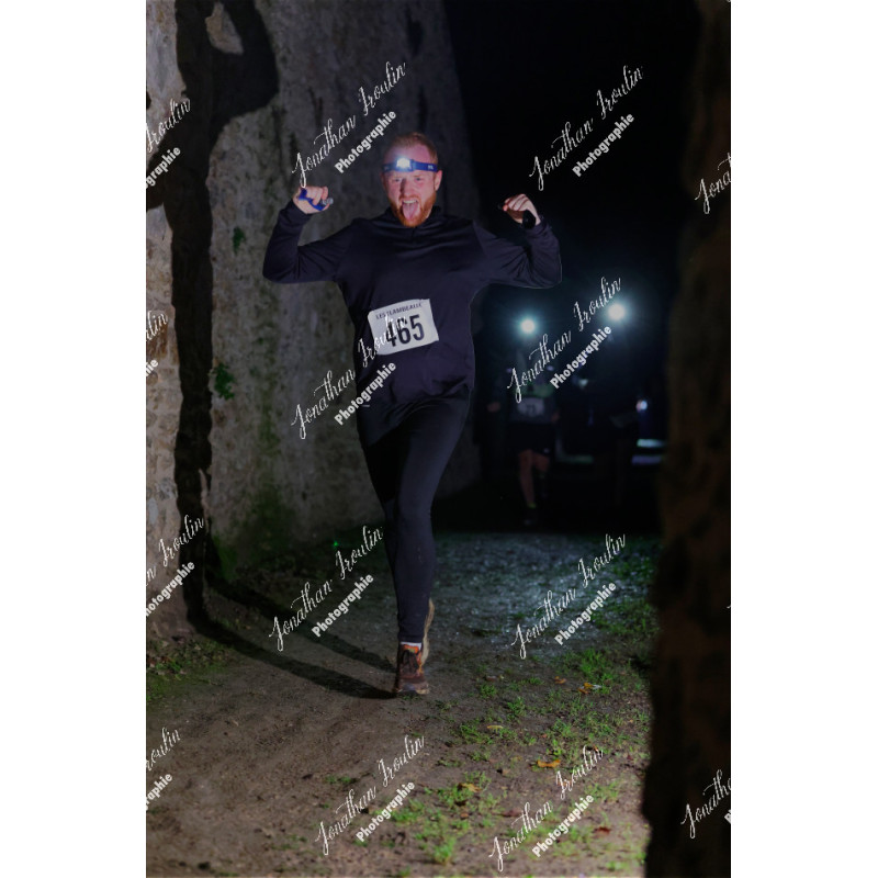 2025-11-15_21-43-16_JI_L8382_ps