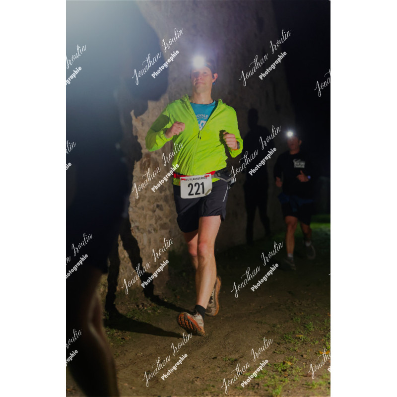 2025-11-15_21-44-05_JI_L8432_ps