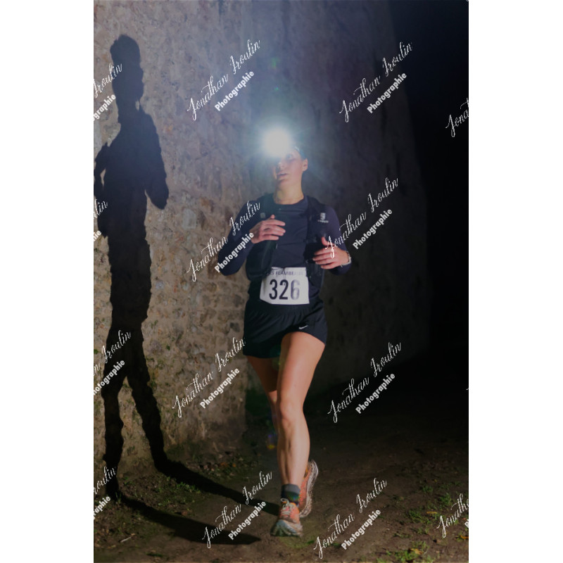 2025-11-15_21-44-57_JI_L8501_ps