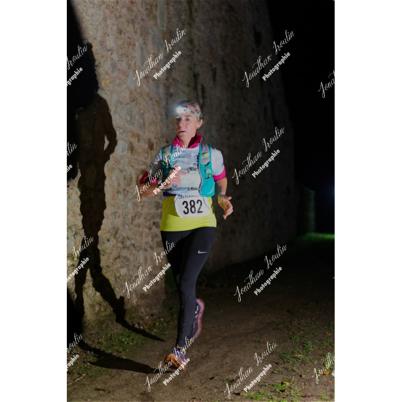 2025-11-15_21-45-11_JI_L8509_ps