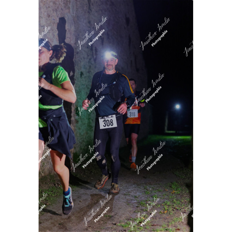 2025-11-15_21-45-53_JI_L8542_ps