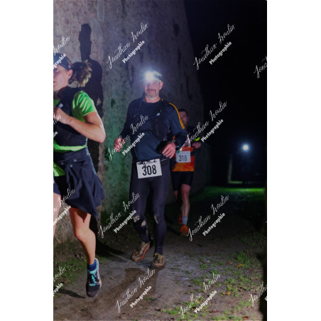 2025-11-15_21-45-53_JI_L8542_ps