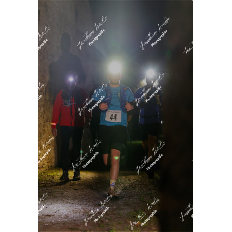 2025-11-15_21-46-33_JI_L8576_ps