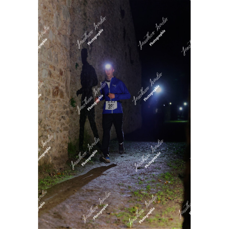 2025-11-15_21-46-54_JI_L8595_ps