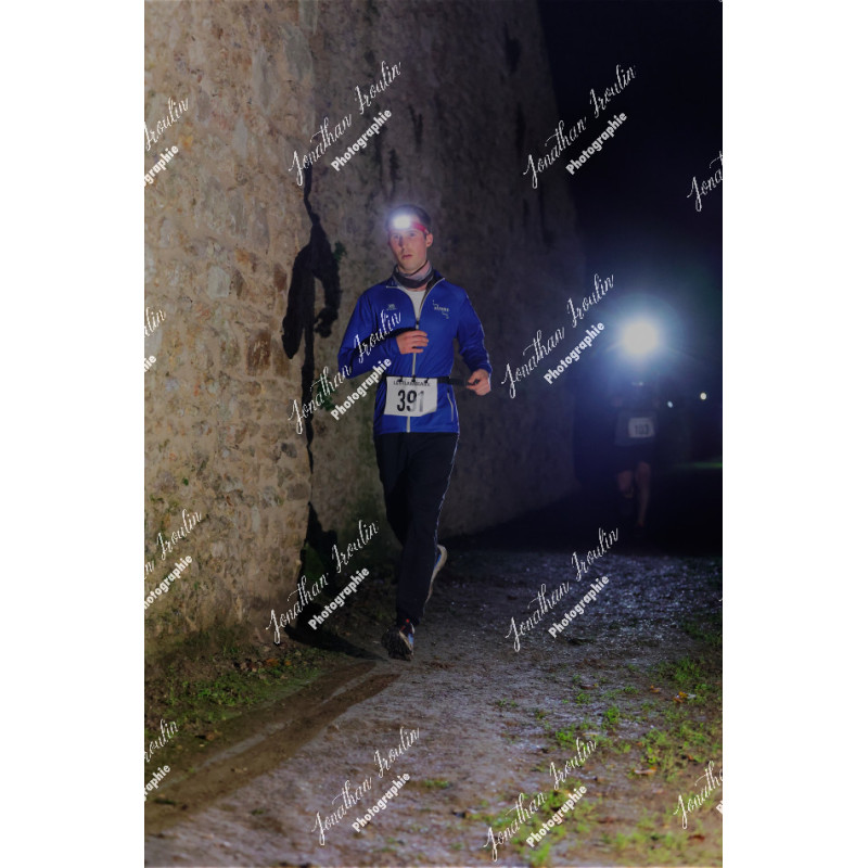 2025-11-15_21-46-54_JI_L8597_ps
