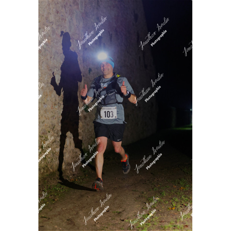 2025-11-15_21-46-56_JI_L8600_ps