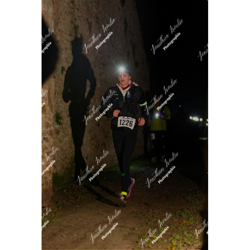 2025-11-15_21-47-14_JI_L8611_ps
