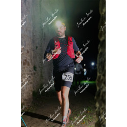 2025-11-15_21-47-45_JI_L8652_ps