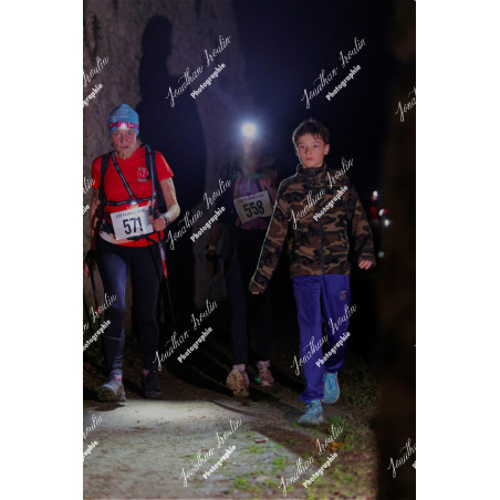 2025-11-15_21-47-53_JI_L8663_ps