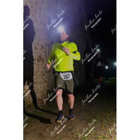 2025-11-15_21-48-10_JI_L8685_ps