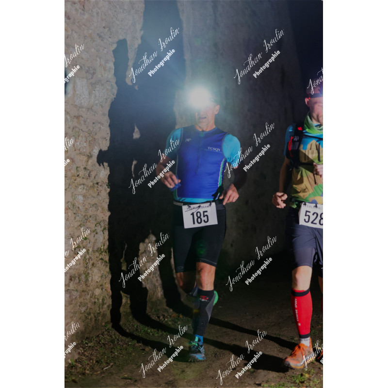 2025-11-15_21-48-23_JI_L8703_ps