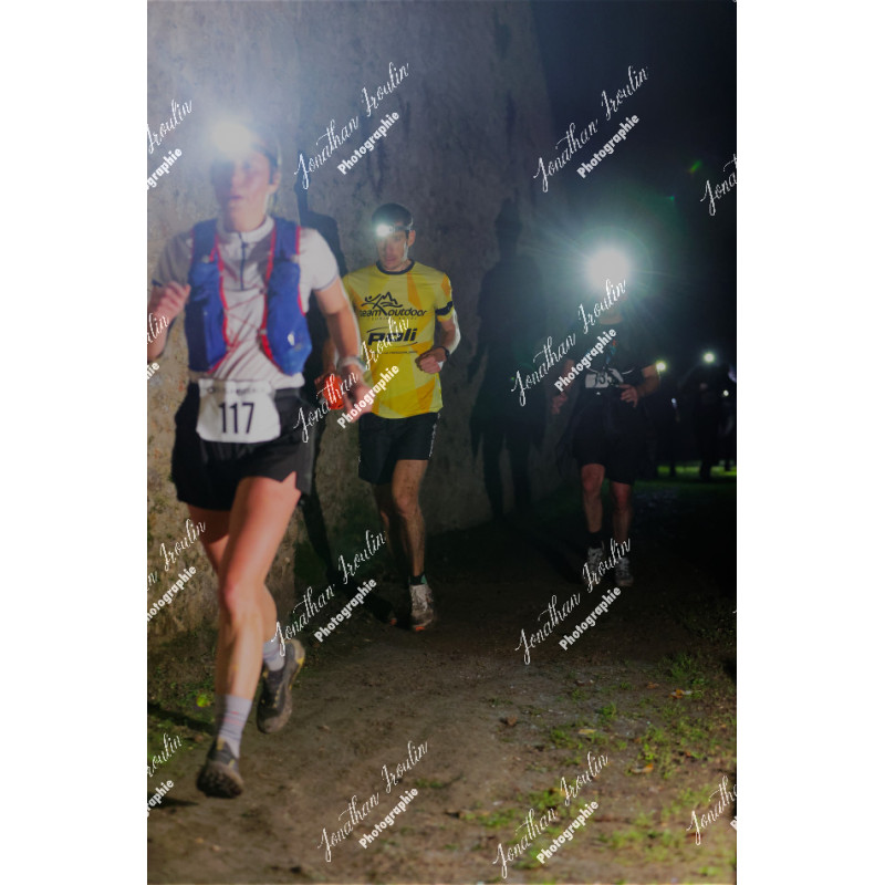 2025-11-15_21-49-03_JI_L8737_ps