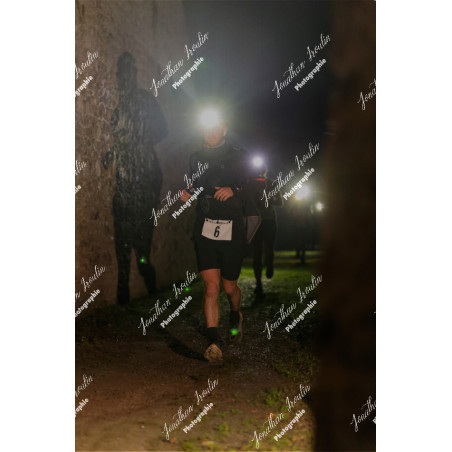 2025-11-15_21-50-25_JI_L8800_ps