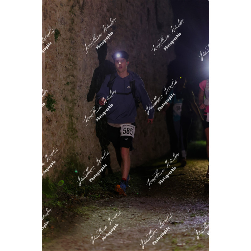 2025-11-15_21-50-30_JI_L8813_ps