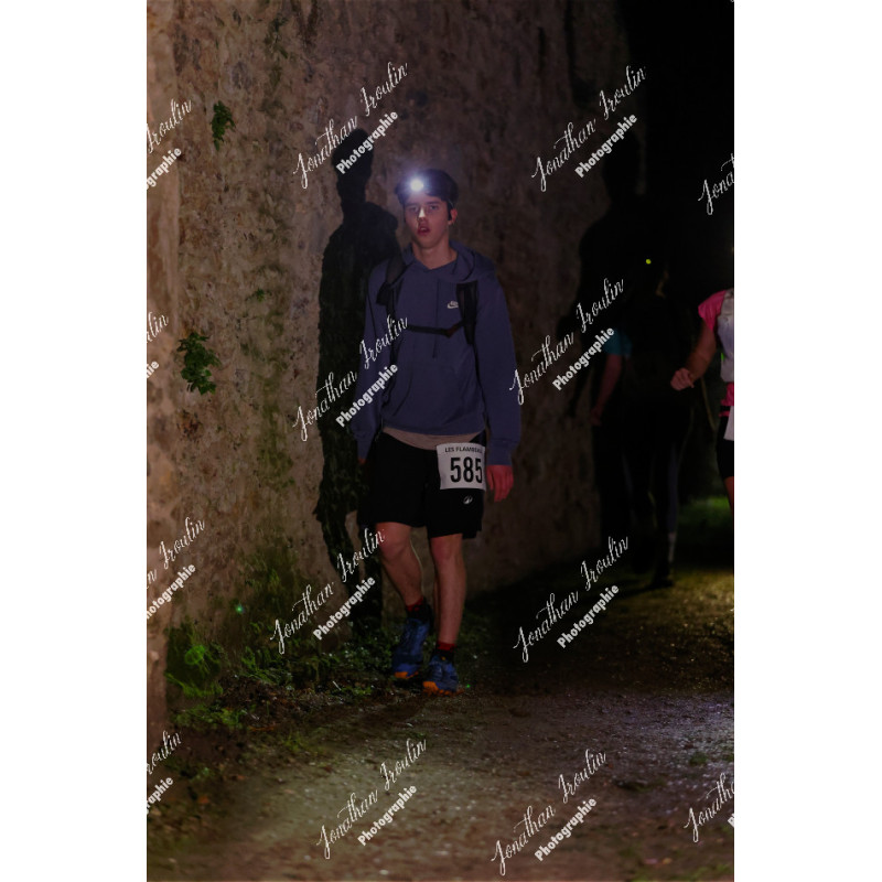 2025-11-15_21-50-30_JI_L8814_ps