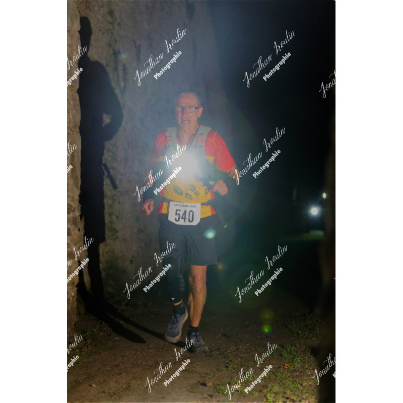 2025-11-15_21-50-49_JI_L8847_ps
