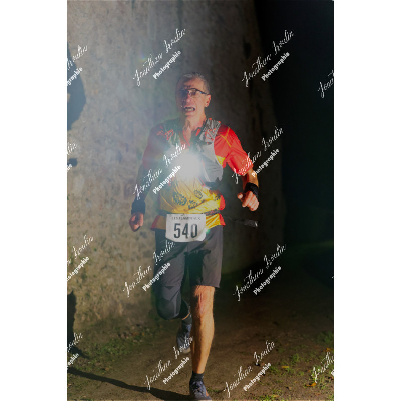 2025-11-15_21-50-50_JI_L8850_ps