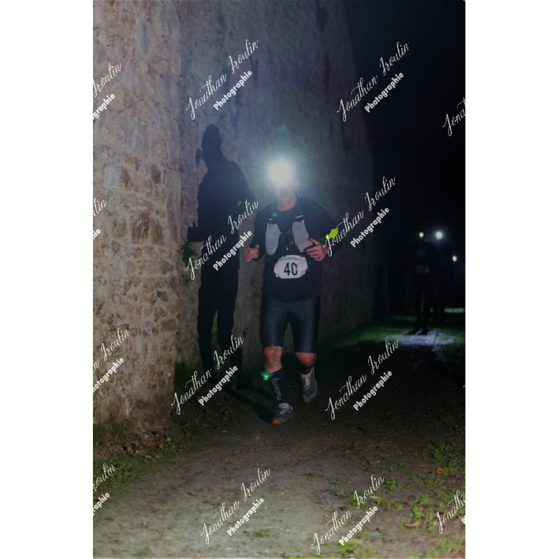 2025-11-15_21-51-50_JI_L8908_ps