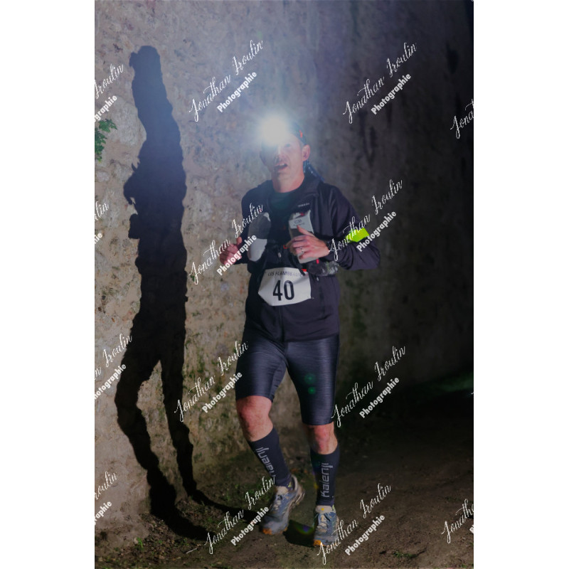2025-11-15_21-51-51_JI_L8913_ps
