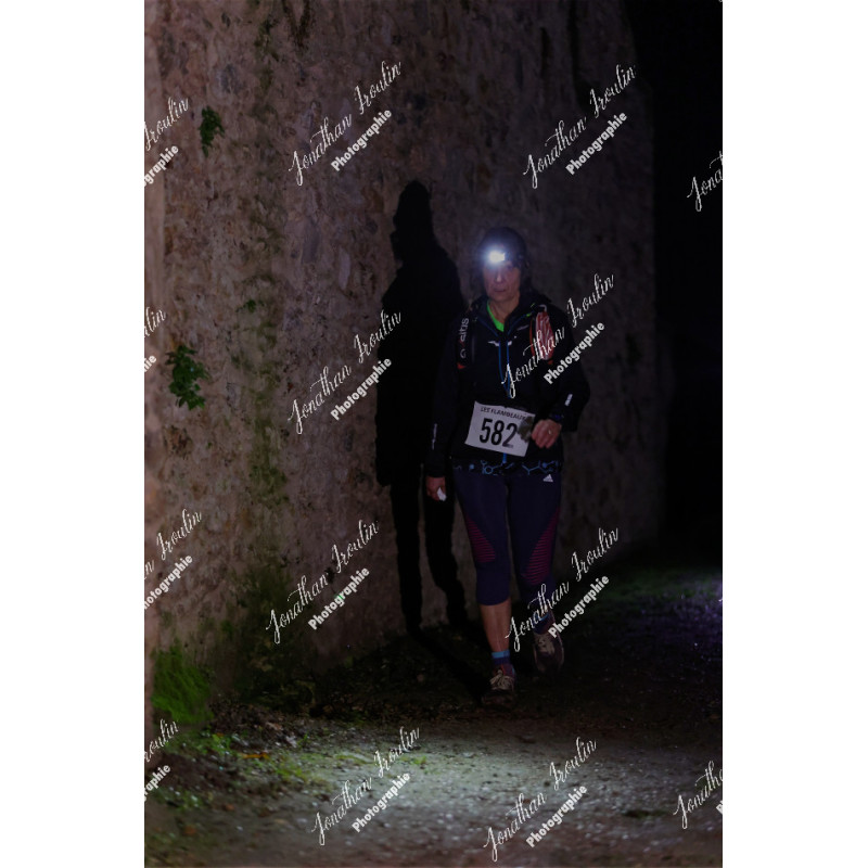 2025-11-15_21-52-03_JI_L8930_ps