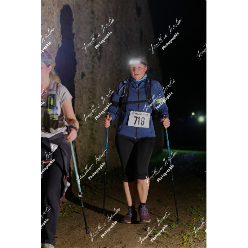 2025-11-15_21-56-52_JI_L9186_ps