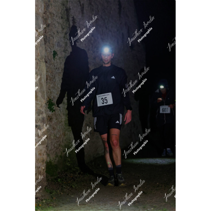 2025-11-15_21-59-55_JI_L9314_ps