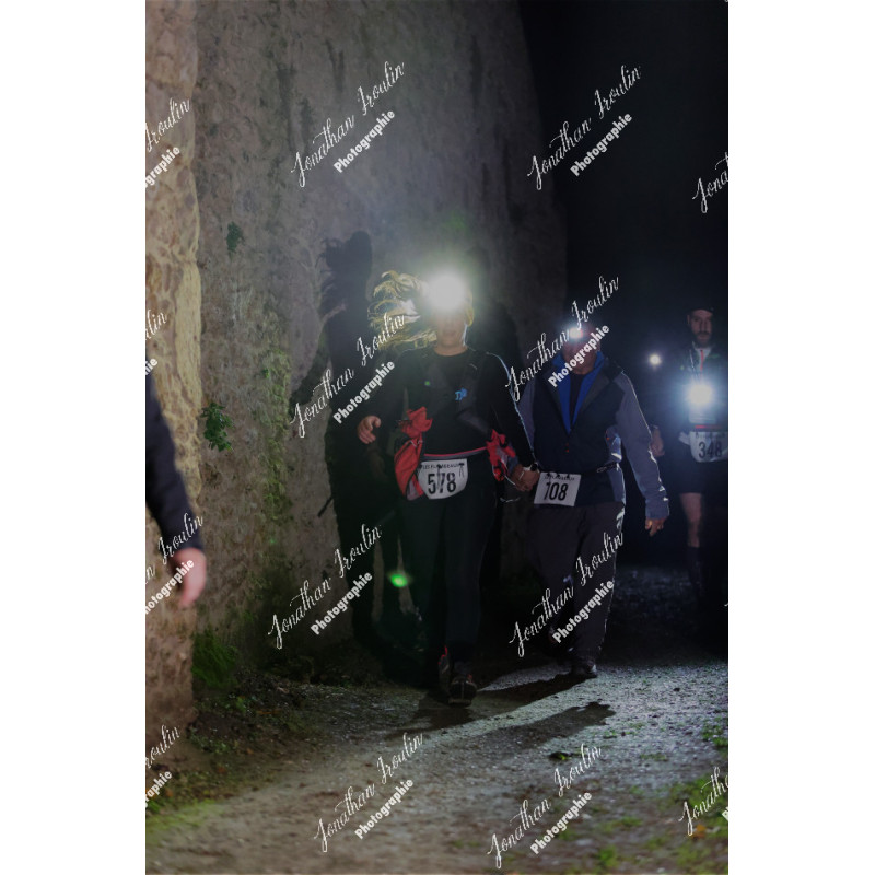 2025-11-15_22-00-18_JI_L9347_ps