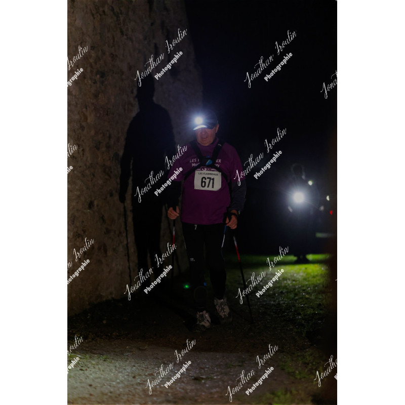 2025-11-15_22-03-37_JI_L9464_ps