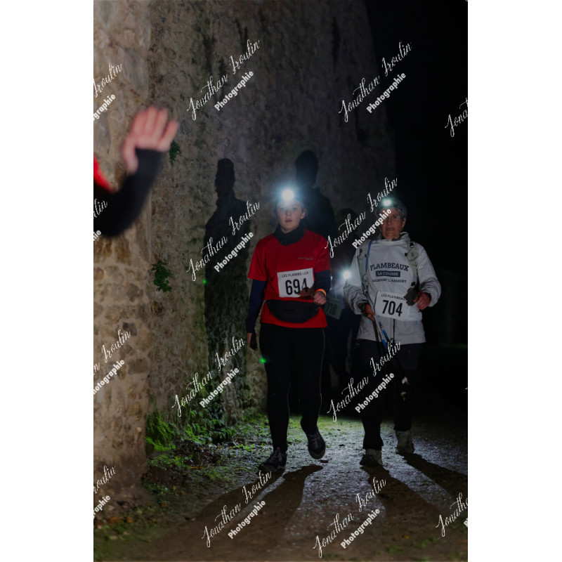 2025-11-15_22-04-05_JI_L9497_ps
