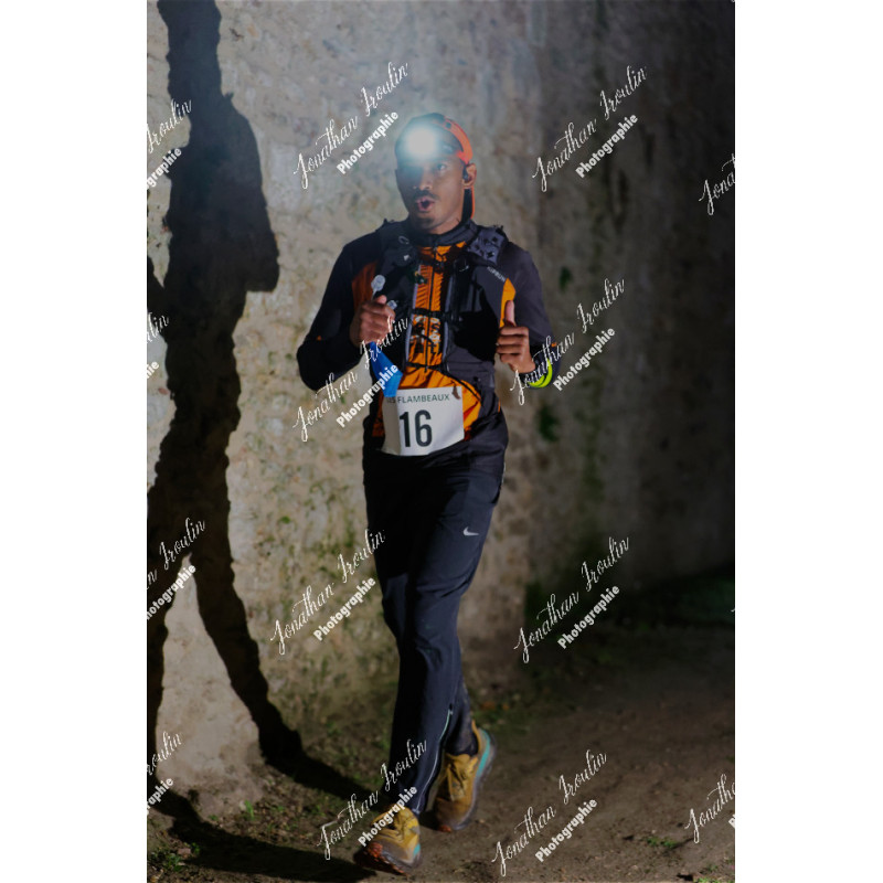 2025-11-15_22-04-56_JI_L9541_ps