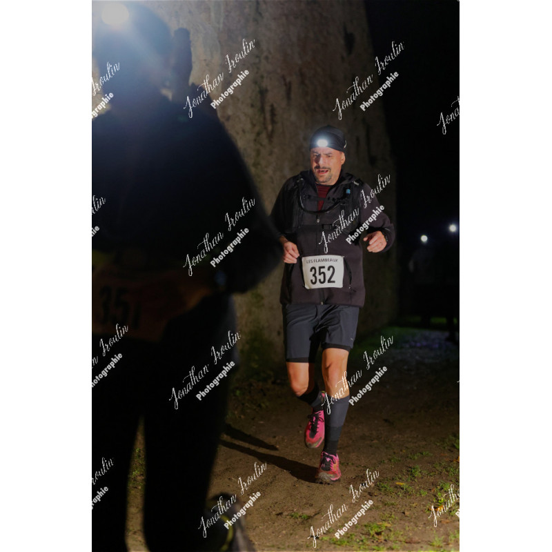 2025-11-15_22-05-07_JI_L9553_ps