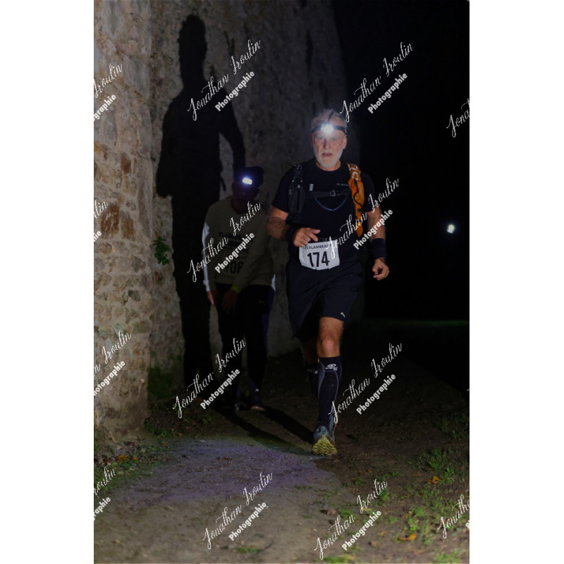 2025-11-15_22-05-15_JI_L9564_ps